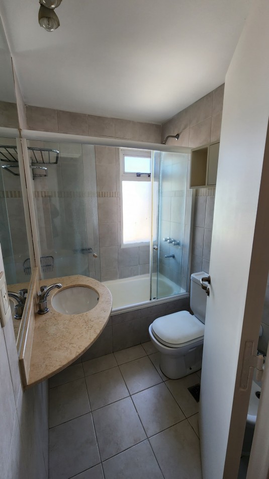 Semipiso en Duplex con Terraza y Parrilla propia - Dos Dormitorios cochera y baulera