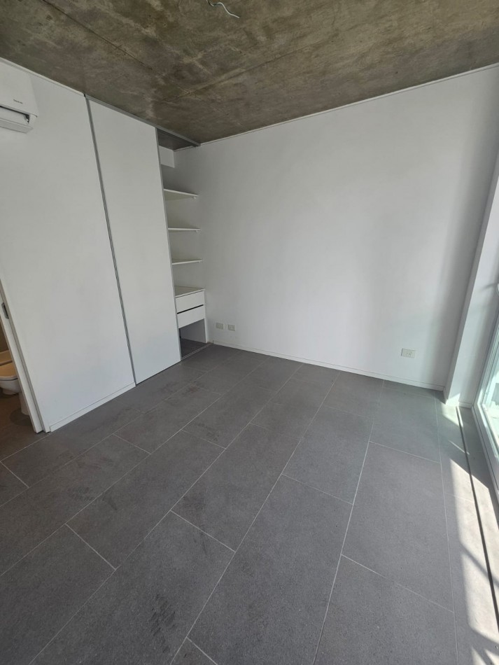 Hermoso 2 ambientes a estrenar con toilette de recepcion y dormitorio en suite . 60 metros totales