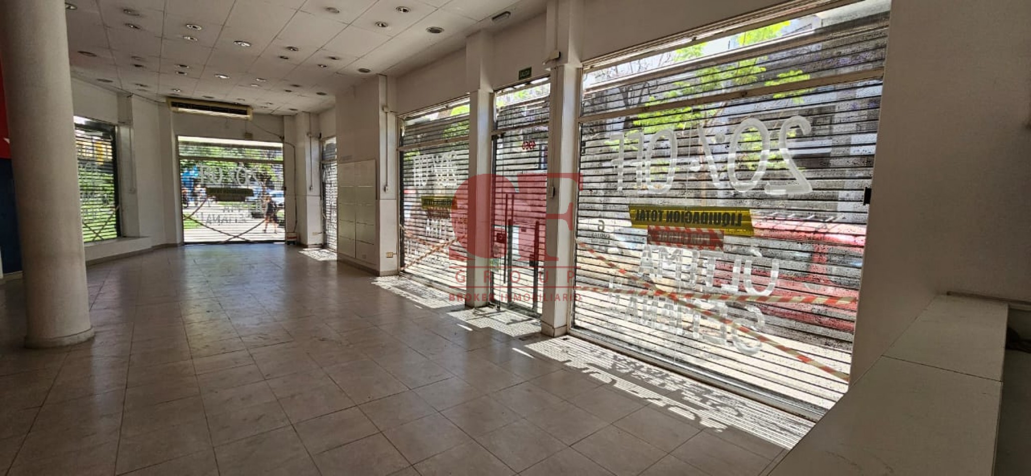 Importante y exclusivo local sobre av Corriente - 23 metros de frente
