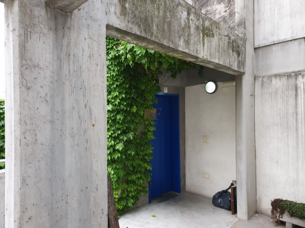 Duplex Super Luminoso con Terraza Propia en Exclusivo Barrio! Hecho a Nuevo! CON RENTA ASEGURADA