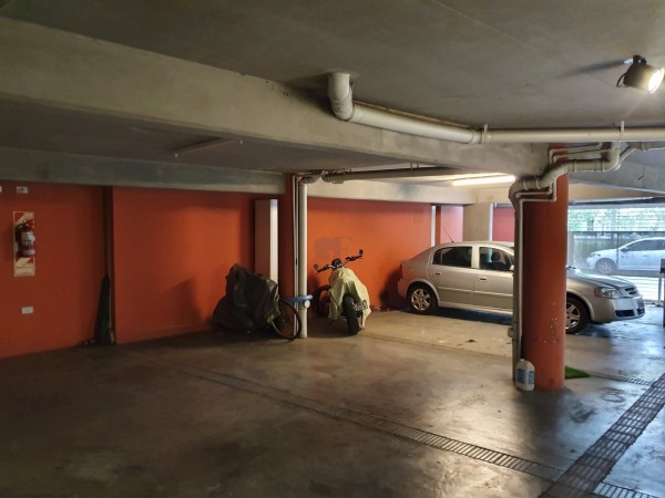 Duplex Super Luminoso con Terraza Propia en Exclusivo Barrio! Hecho a Nuevo! CON RENTA ASEGURADA