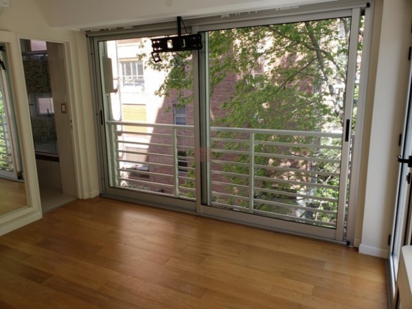 Excelente Piso a Estrenar! con Parrilla Propia y 2 Cocheras. con RENTA