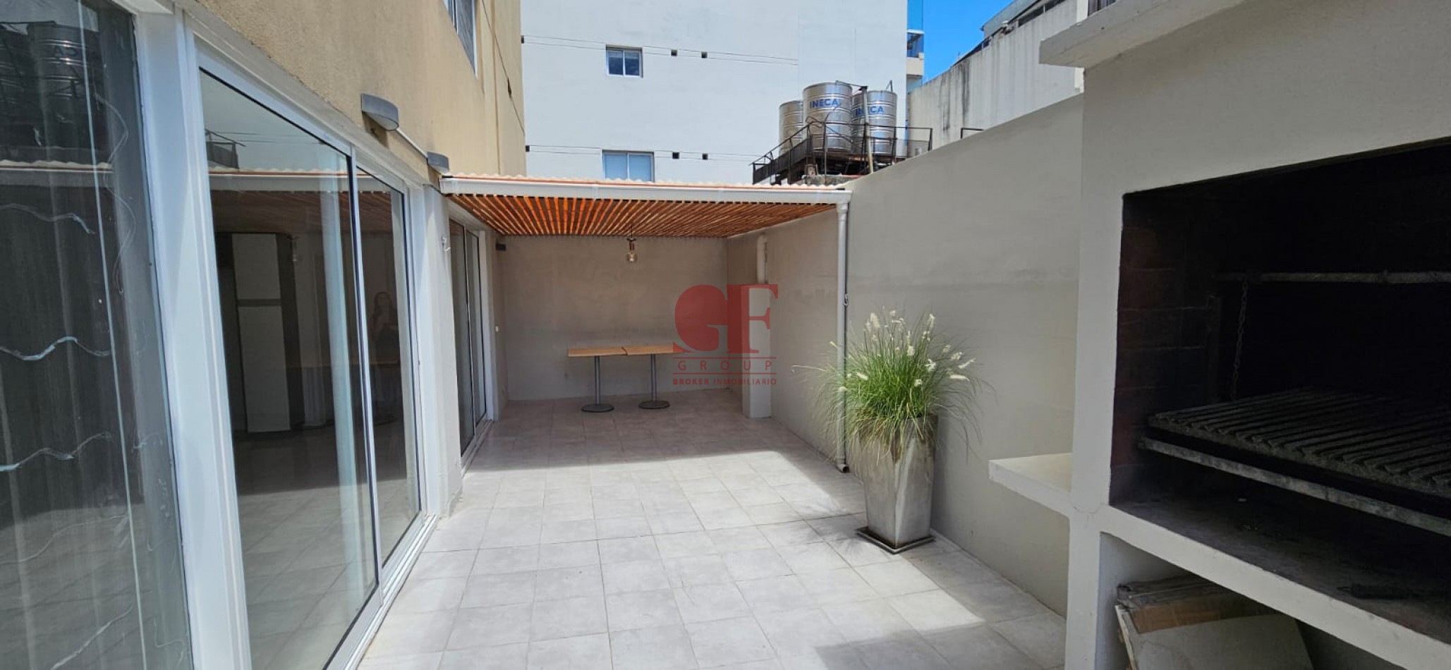 ESPECTACULAR Dos ambientes mas escritorio con balcon aterrazado con QUINCHO y PARRILLA propia