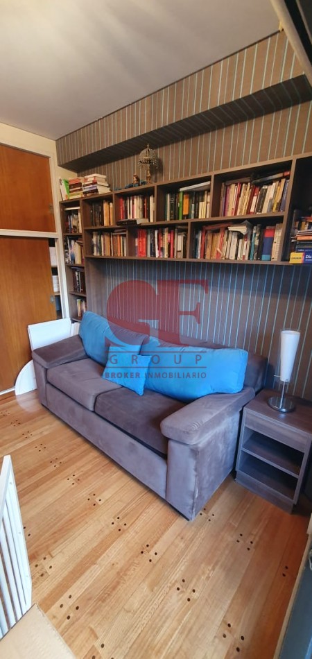 Confortable semipiso con excelente distribucion y estado impecable!! Amplios balcones