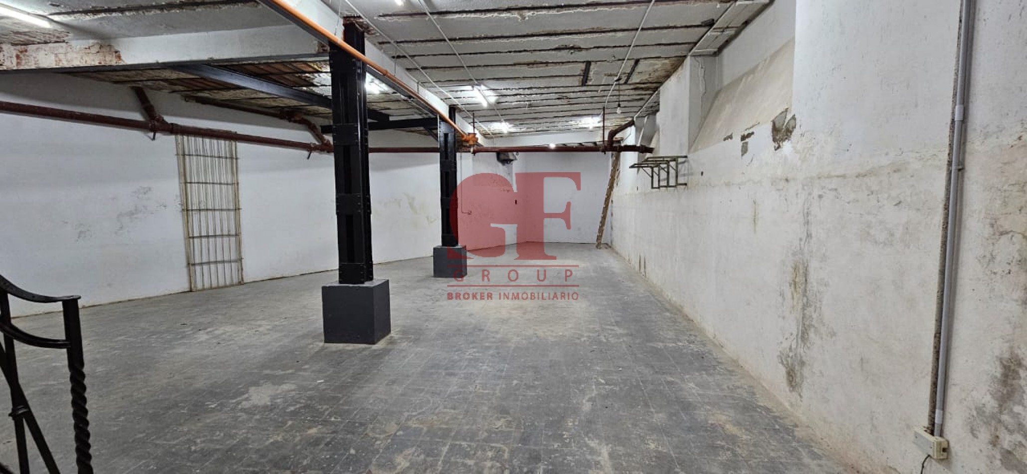 Importante y exclusivo local sobre av Corriente - 23 metros de frente