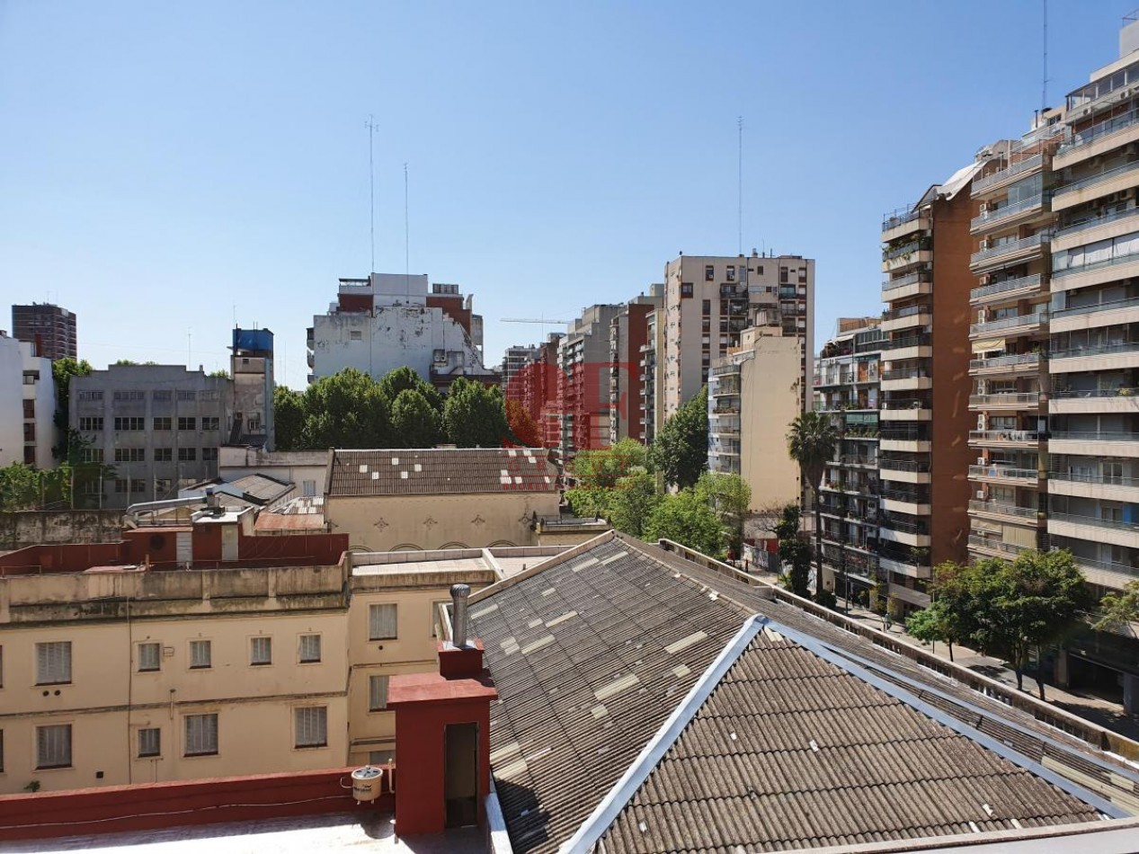 ESPECTACULAR Dos ambientes mas escritorio con balcon aterrazado con QUINCHO y PARRILLA propia