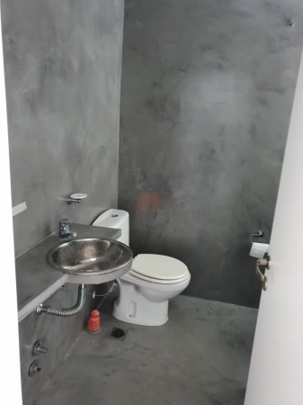 Duplex Super Luminoso con Terraza Propia en Exclusivo Barrio! Hecho a Nuevo! CON RENTA ASEGURADA