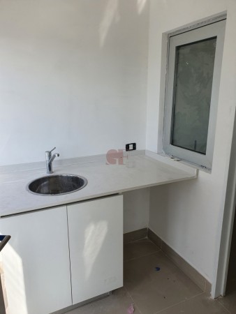 A Estrenar Excelente 3 Dorm. C/depen. de Servicio - Piso Alto - Premium