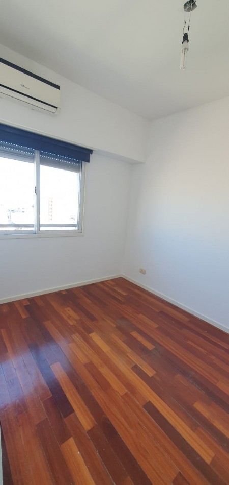 Semipiso en Duplex con Terraza y Parrilla propia - Dos Dormitorios cochera y baulera