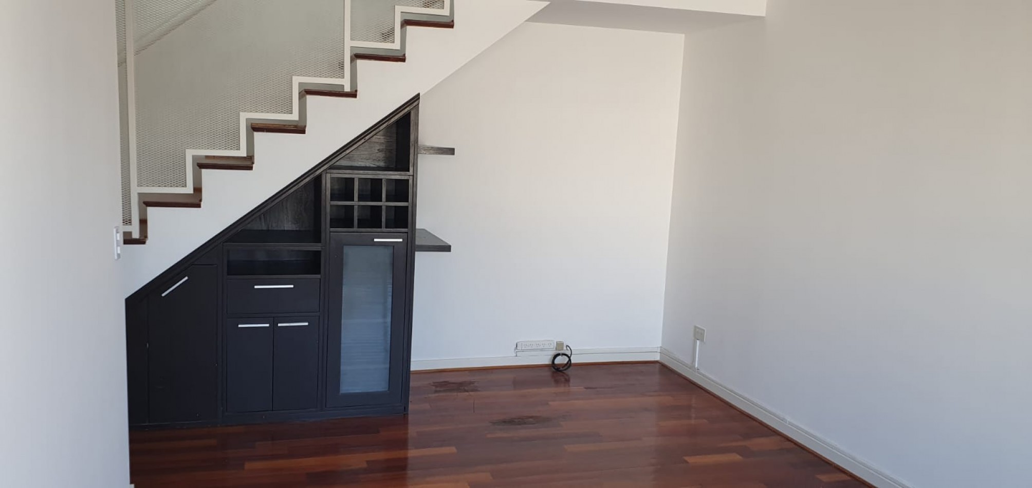 Semipiso en Duplex con Terraza y Parrilla propia - Dos Dormitorios cochera y baulera