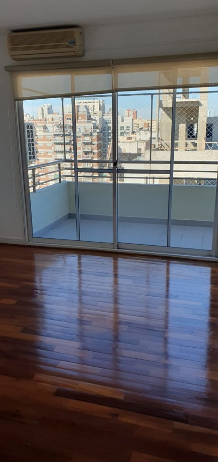 Semipiso en Duplex con Terraza y Parrilla propia - Dos Dormitorios cochera y baulera