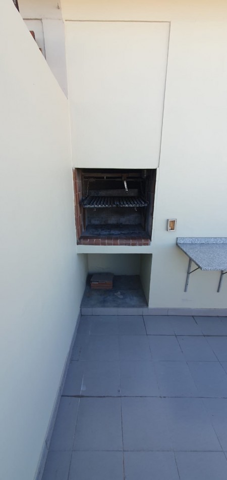 Semipiso en Duplex con Terraza y Parrilla propia - Dos Dormitorios cochera y baulera