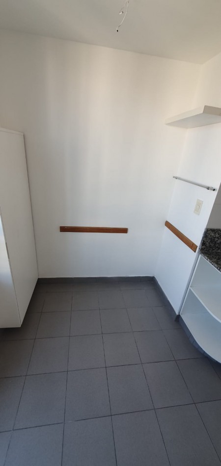 Semipiso en Duplex con Terraza y Parrilla propia - Dos Dormitorios cochera y baulera