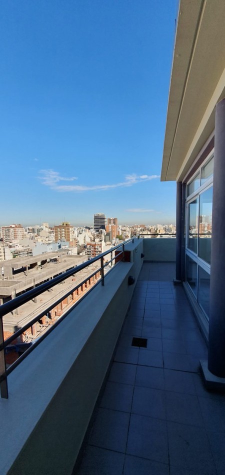 Semipiso en Duplex con Terraza y Parrilla propia - Dos Dormitorios cochera y baulera