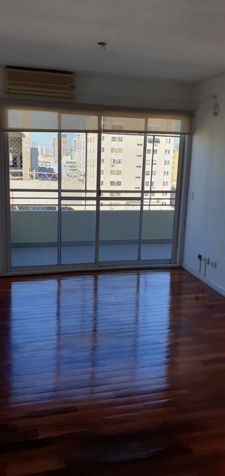 Semipiso en Duplex con Terraza y Parrilla propia - Dos Dormitorios cochera y baulera