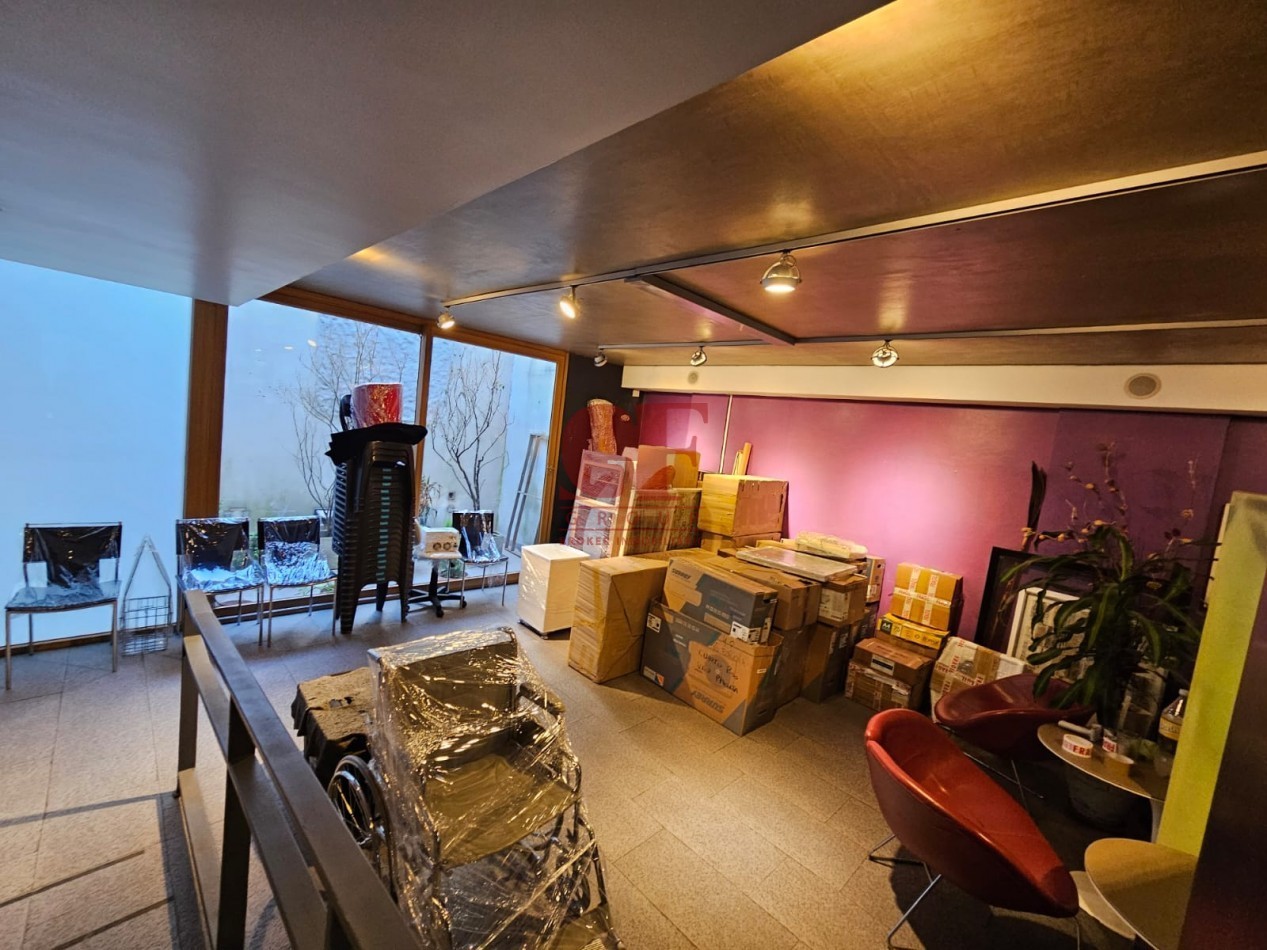 Lote para 1150 metros de venta mas edificio de 1050 metros totales!!!