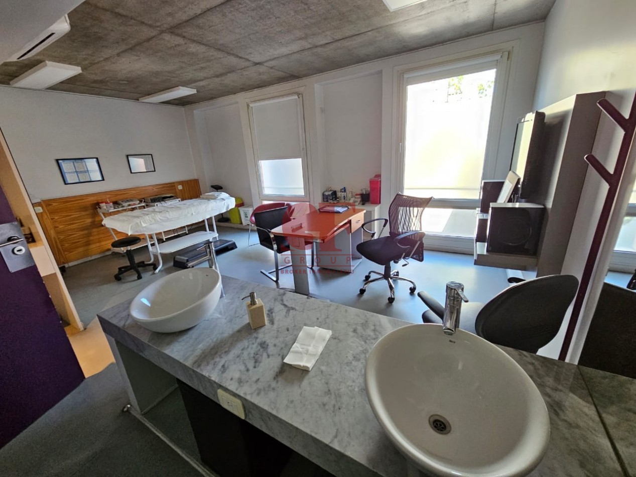 Lote para 1150 metros de venta mas edificio de 1050 metros totales!!!