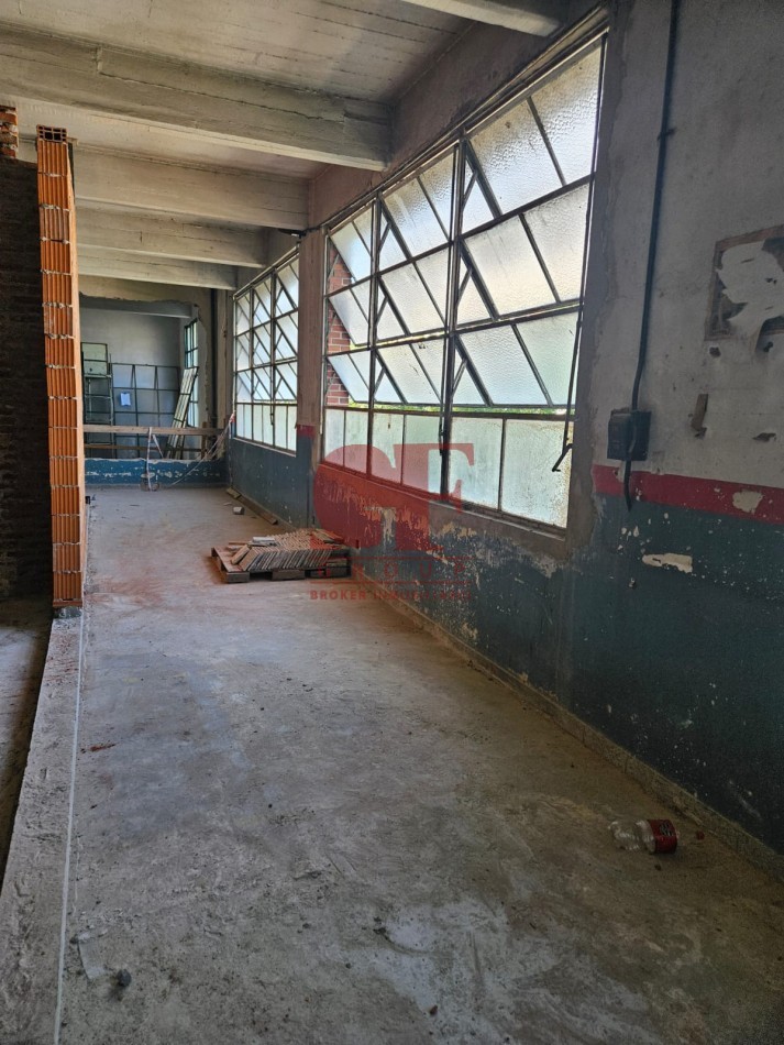 edificioLOCAL IMPORTANTE en de LOFTs en pleno ALMAGRO, con techos a 4 metros de altura