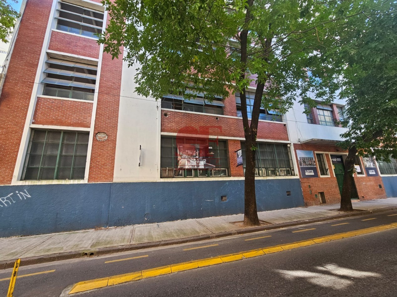 edificioLOCAL IMPORTANTE en de LOFTs en pleno ALMAGRO, con techos a 4 metros de altura