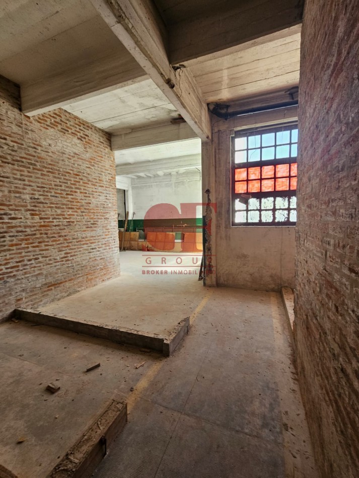 edificioLOCAL IMPORTANTE en de LOFTs en pleno ALMAGRO, con techos a 4 metros de altura