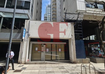 Excelente local sobre av Callao, pleno Recoleta!!